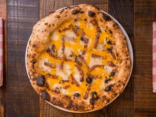 Pizza La Carbonara (30 Cm.)