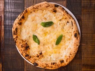 Pizza Quattro Formaggi (30 Cm.)