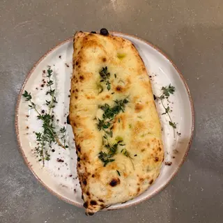 Pan de ajo casero y tomillo