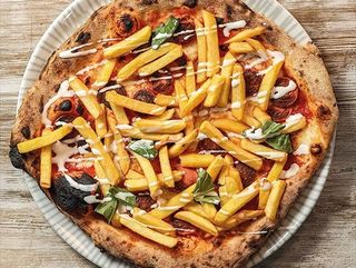 Pizza Wurstel patatas