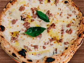 Pizza Delizia