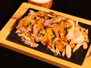 Pato con salsa de ostras y bambú