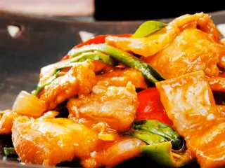Cerdo con salsa Satay