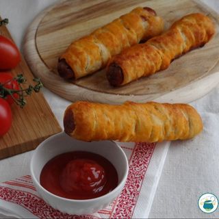 Rollito  con Salchicha