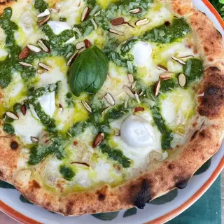 Pizza Genovesa Albahaca