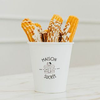 Churros con topping de White Lotus ( 6Uds).