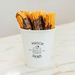 Churros con topping de Kit Kat (6 Uds).