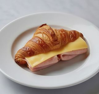 Croissant Mantequilla, York Y Queso