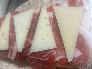 Jamón Serrano (+24 Meses) Y Queso Curado