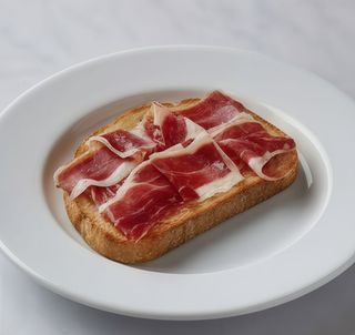 Bocadillo Jamón Serrano A Cuchillo
