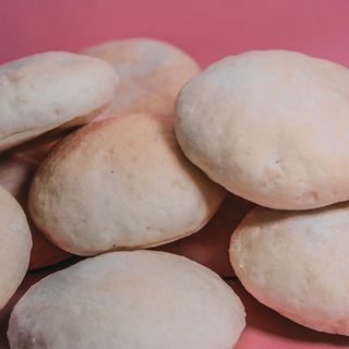 Mollete pavo y queso crema