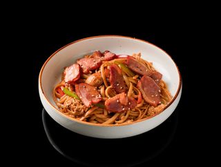 Tallarines Salteados Con Magret De Pato 鸭肉炒面