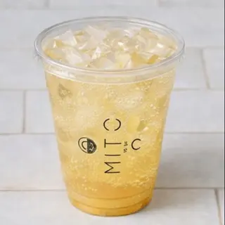 Agua natural de Mango