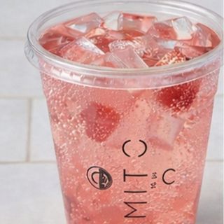 Agua natural de Cereza