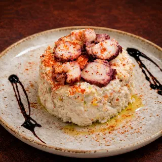 Ensaladilla de pulpitos y gambas
