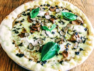 PIZZA TARTUFATA E FUNGHI PORCINI (v.)