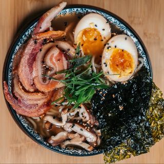 Ramen de cerdo