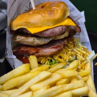 Hamburguesa chamos trifásica