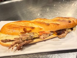 Bocadillo El Gato Bigotón Gourmet