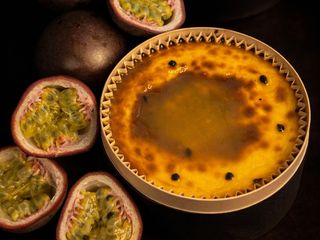 Cheesecake Luna Llena Con Maracuyá (Para 2 A 3 Personas)