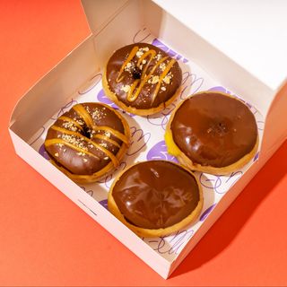 Pack de 4 Donuts + 2 Cafés con leche Grandes