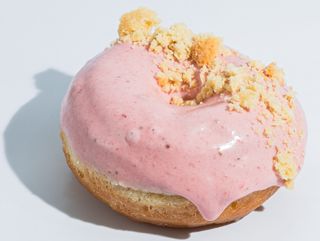 Donut Classic - Strawberry Shortbread