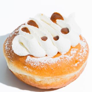 Donut Bomba - Figs and Cream Cheese