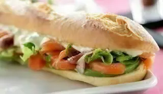Bocadillo De Pollo Pasta
