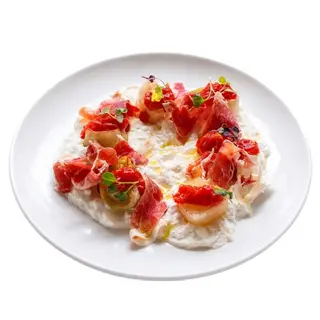 Burrata con puerros confitados