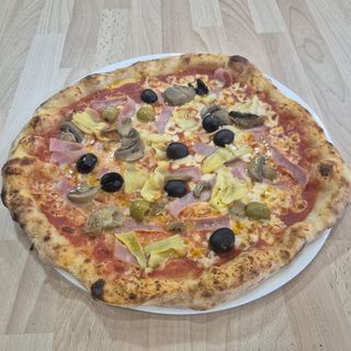 Pizza Capricciosa
