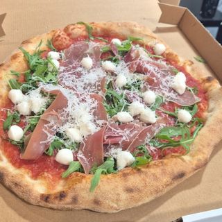 Pizza Delizia