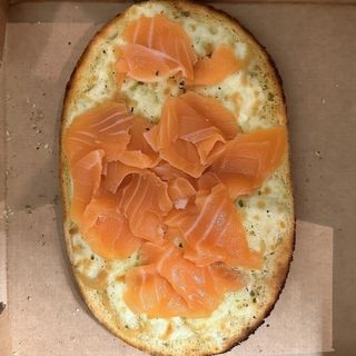 Bruschetta Salmon y Queso Crema