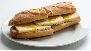 Bocadillos De Queso Curado