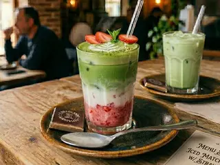 Ice Matcha Latte Con Fruta Natural