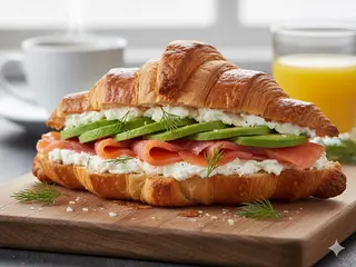 Croissant De Salmón