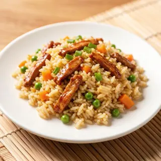Arroz frito con pollo