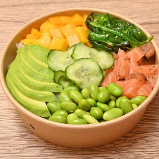 Poke de salmó marinat