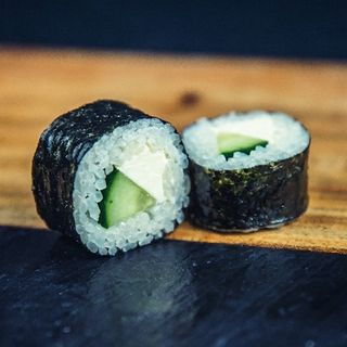 Makis de cogombre i formatge