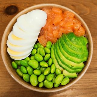 Poke de proteïna amb salmó