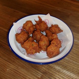 Bunyols de Bacallà