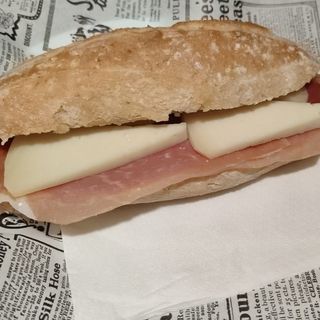 Bocadillo De Jamón Serrano Y Queso Tetilla