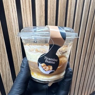 Tiramisú Kinder Bueno