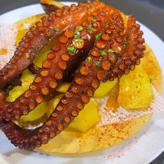 Medio pulpo a la plancha