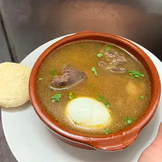 Consomé de pollo
