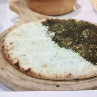 Manushe Tomillo y queso