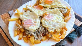 Huevos Rotos Con Gulas