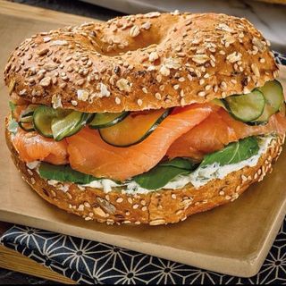 Smoked salmon burger/