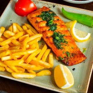Salmon with French fries