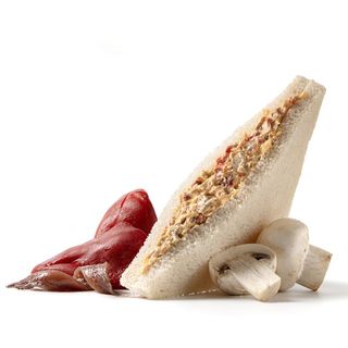 Sándwich Champiñón, Piquillo y Anchoa