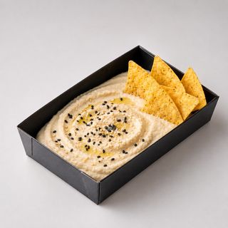 Hummus con nachos